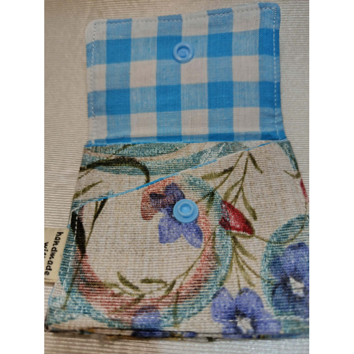 Tarjetero de Tela Floral con Interior Vichy Azul | Hilos de Vida