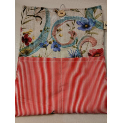 FUNDA DE LIBRO PEQUEÑA FLORES ROJA