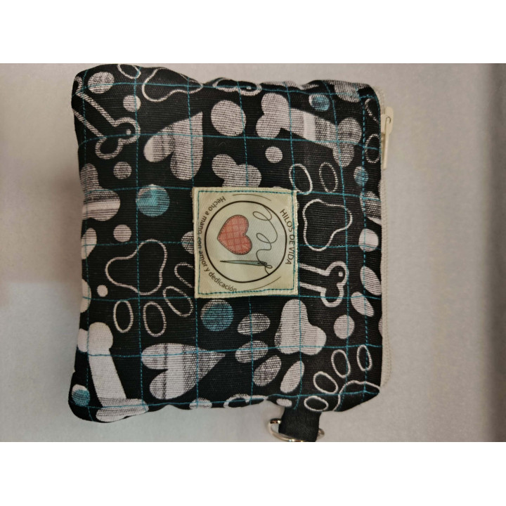 Bolsa Multiusos Exterior Loneta Negra con Huesos e Interior Vichy Azul | Hilos de Vida